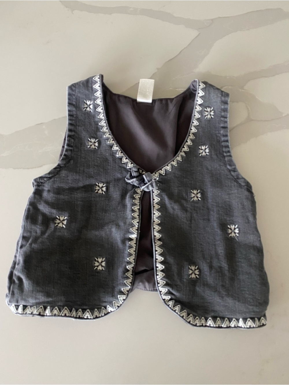 OshKosh B'gosh Girls Gray chambray Embroidered pattern festival boho fairy vest